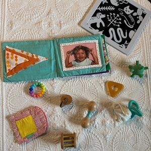 Lovevery the Charmer PlayKit 3-4 Month w extras